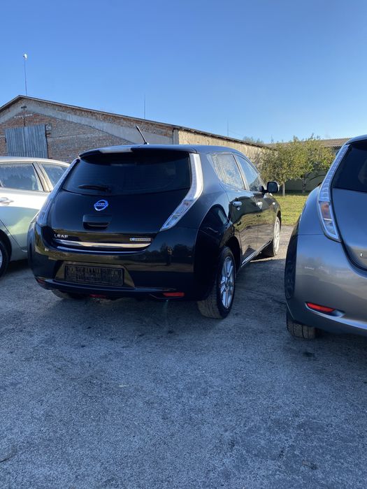 Розборка Nissan Leaf ляда фонарь кришка багажника задний бампер Лиф