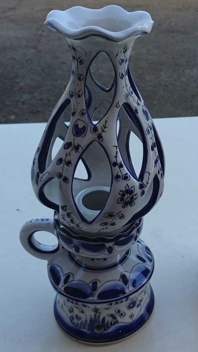 Candeeiro, em porcelana decorativa