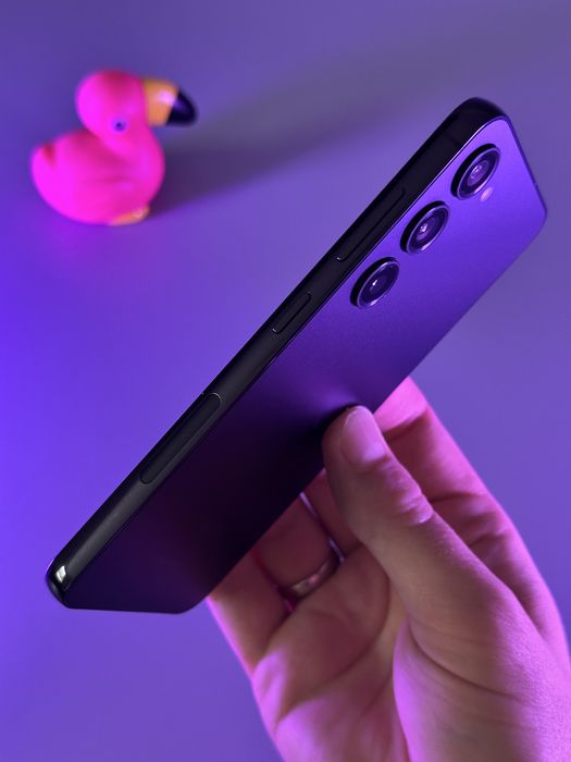 Samsung Galaxy s23 8 на 128 ГБ ІДЕАЛ ЯК НОВИЙ