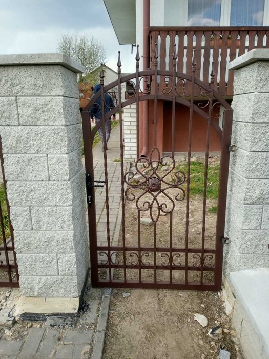 Bramy, ogrodzenie, balustrady, konstrukcje metalowe
