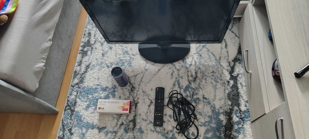 LG DM2780D + okulary 3D