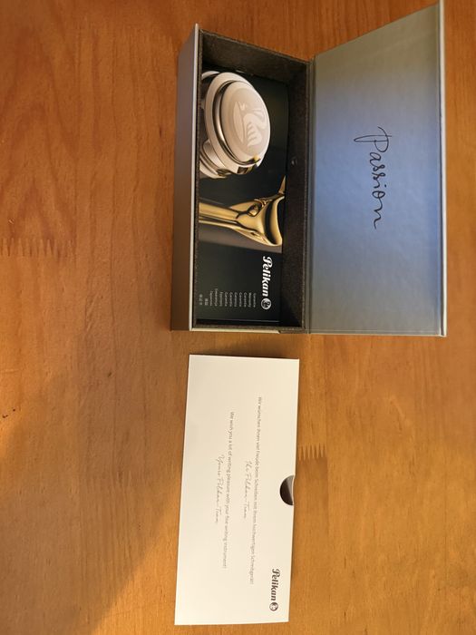 Caneta Pelikan souverän M600