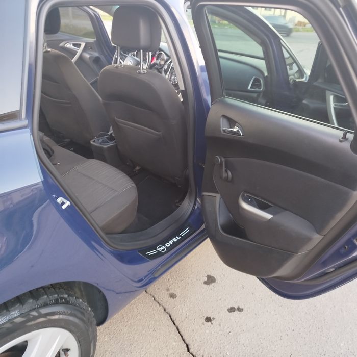 Опель Астра 1,7 tdi. 2011р