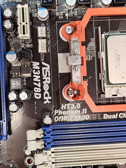płyta główna ASRock M3N78D, AMD Phenom II X4 B95