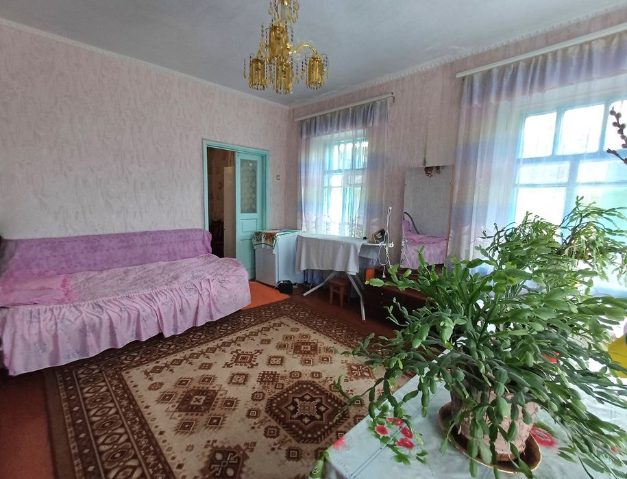 Просторный дом на 4комнаты, по очень приятной цене!  Ул.Серафимов