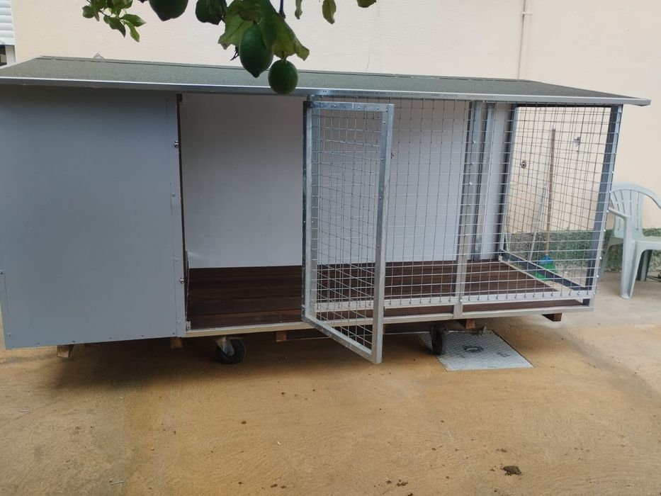 Casota para animais muito resistente
