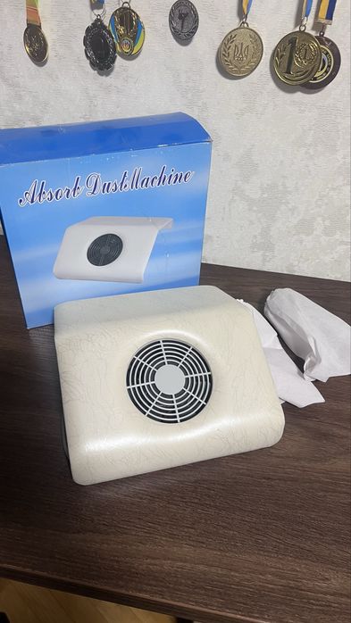 Витяжка для манікюру