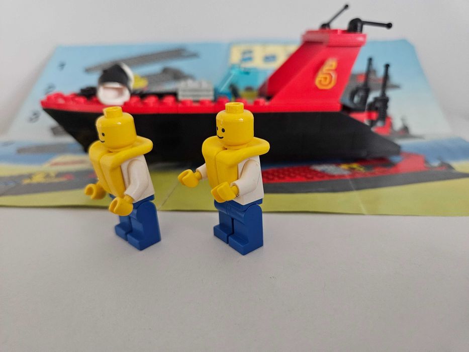 LEGO Classic Town Harbor 6679-1 Dark Shark