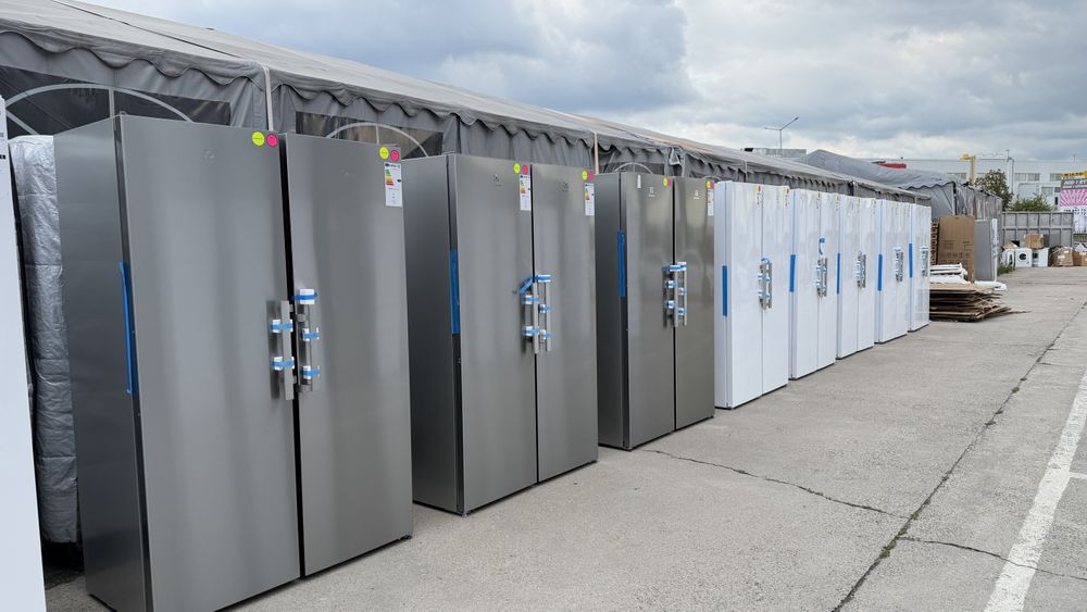 OUTLET Janki, ul. Wspólna 6 Chłodziarka (ERS3DE39K) oraz zamrażarka (KRF7DK) Electrolux komplet OKAZJA!