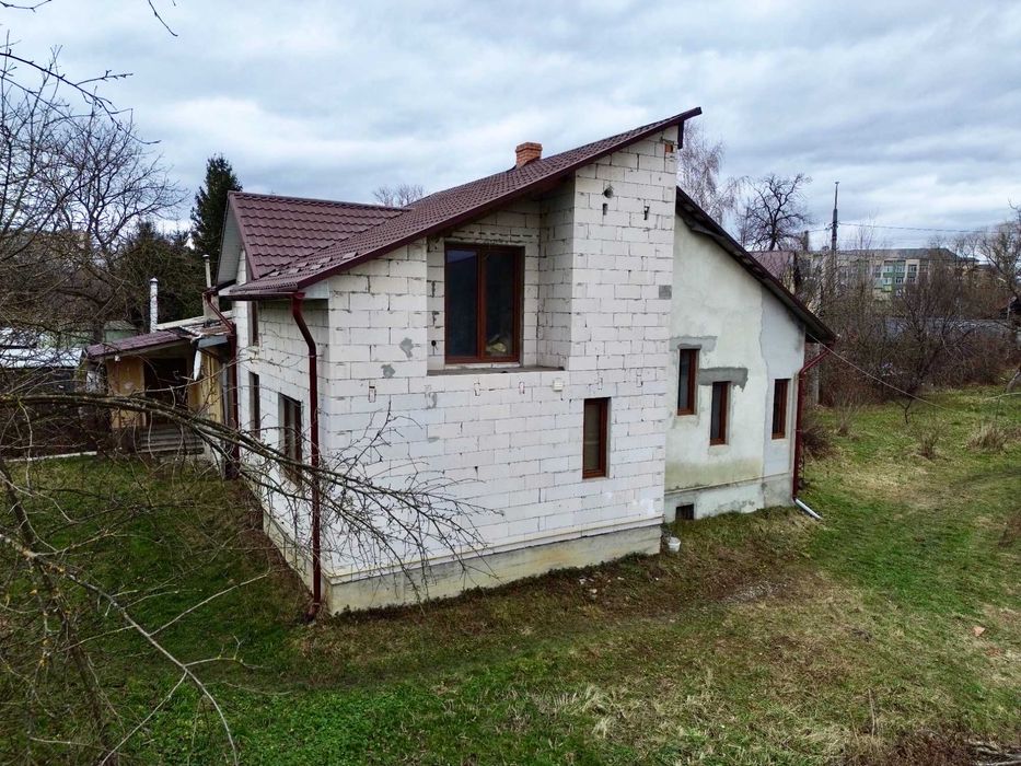 Продаж Двох будинко-володінь у м.Дрогобич