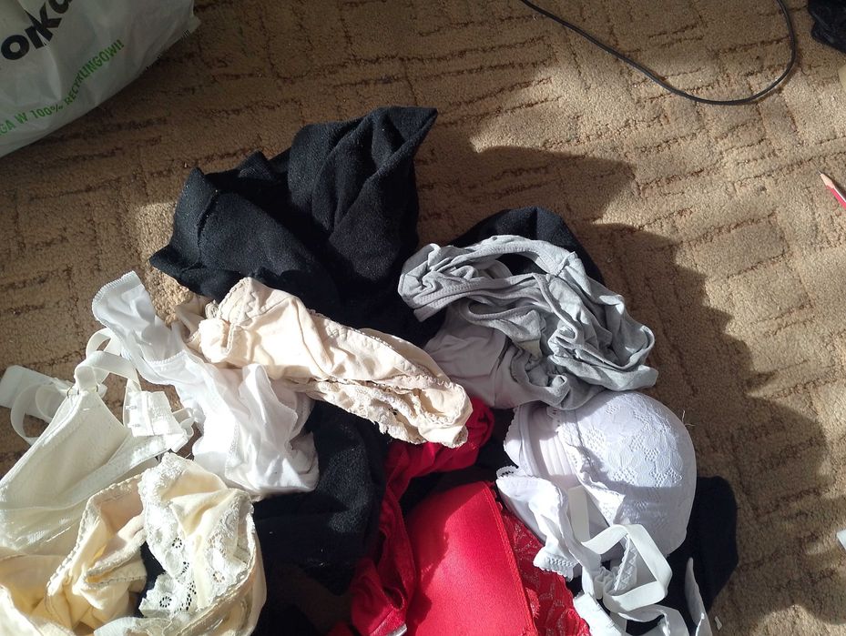 Zestaw damskiej używane bielizny