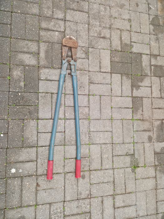 Tesoura cortar ferro