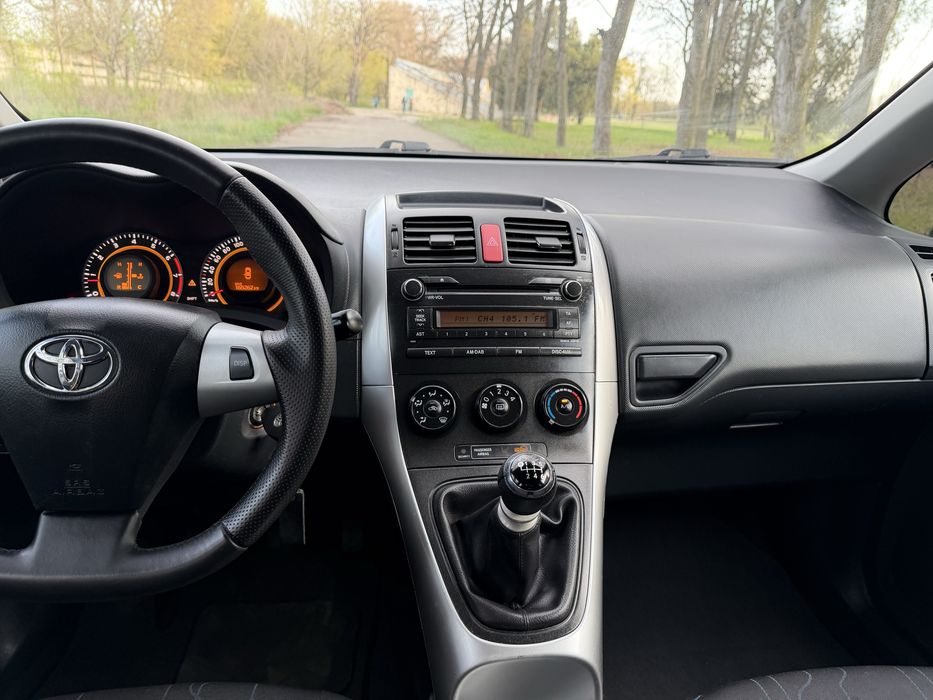 Toyota Auris 1.33, 2010 рік