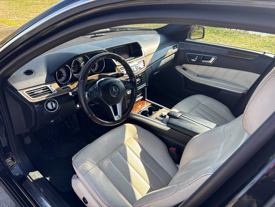 Mercedes-Benz E-Class 2013 W212 (FL)  •  350d BlueTEC G-tronic (252 к.с.) 4Matic  •  Base