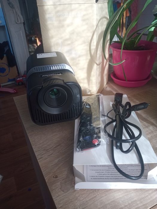 Новий 4K HD проектор Android