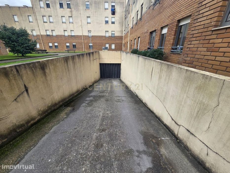 Lugar de Garagem para 1 carro - Valongo