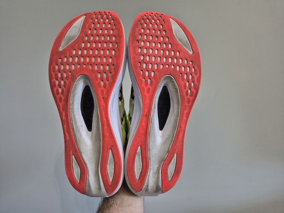 Buty męskie do biegania Asics Magic Speed 4 rozmiar 43,5.