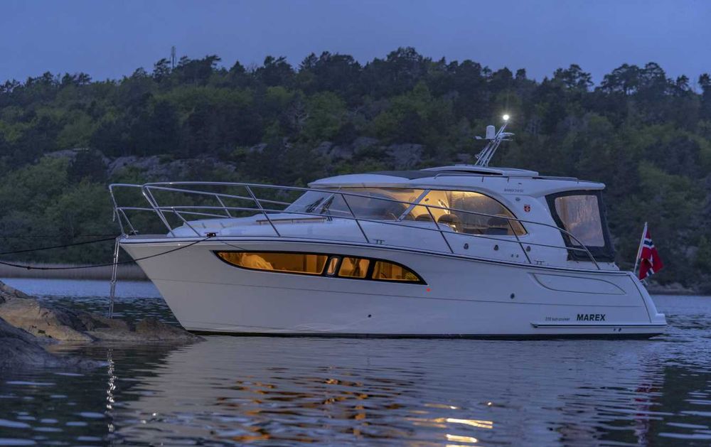 MAREX 310 Sun Cruiser