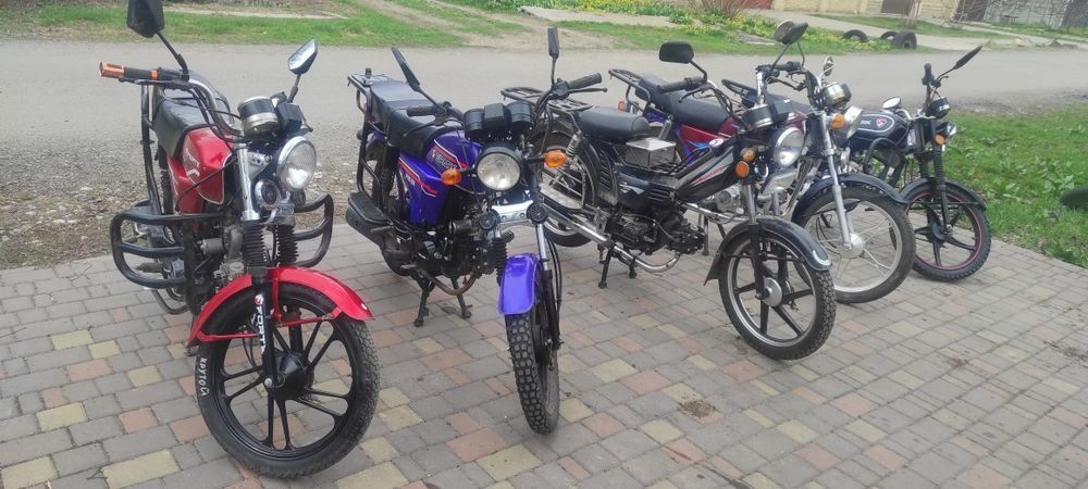 Свежий мопед мотоцикл мустанг дельта 110 кубов , гаражное хранение