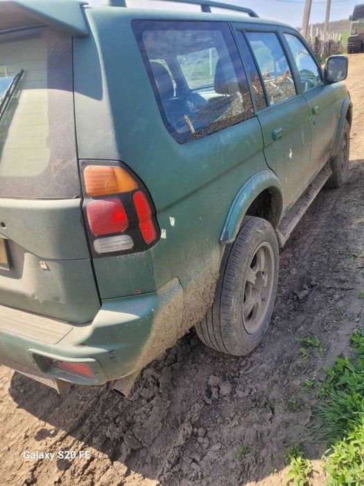 Авто mitsubishi pajero sport