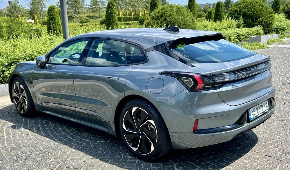 Zeekr 001 AWD 100 кw  2024