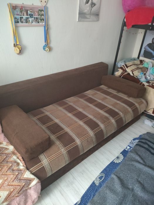 Продам диван широкий та зручний