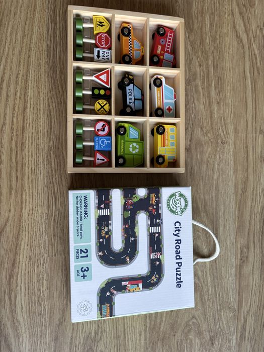 Puzzle droga + zestaw drewnianych pojazdow i znakow