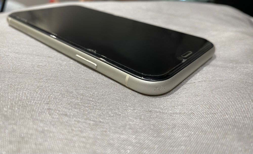 IPhone 11 Branco - 128GB