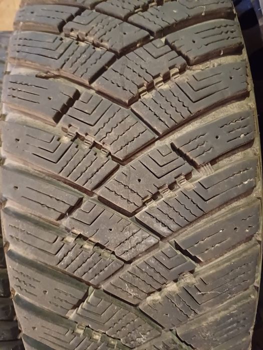 Koła 16" do busa Opel Movano, Renault Master z oponami zimowymi Goodye