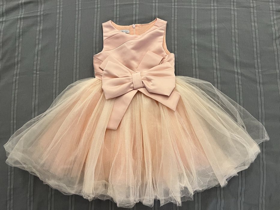Праздничное платье для девочки