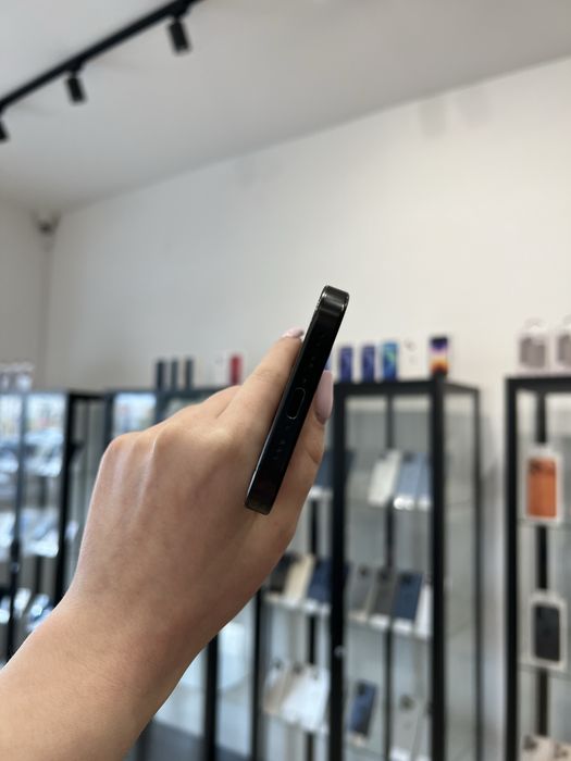 Telefon iPhone 16 PRO 256GB Czarny Apple Gwarancja iTrade