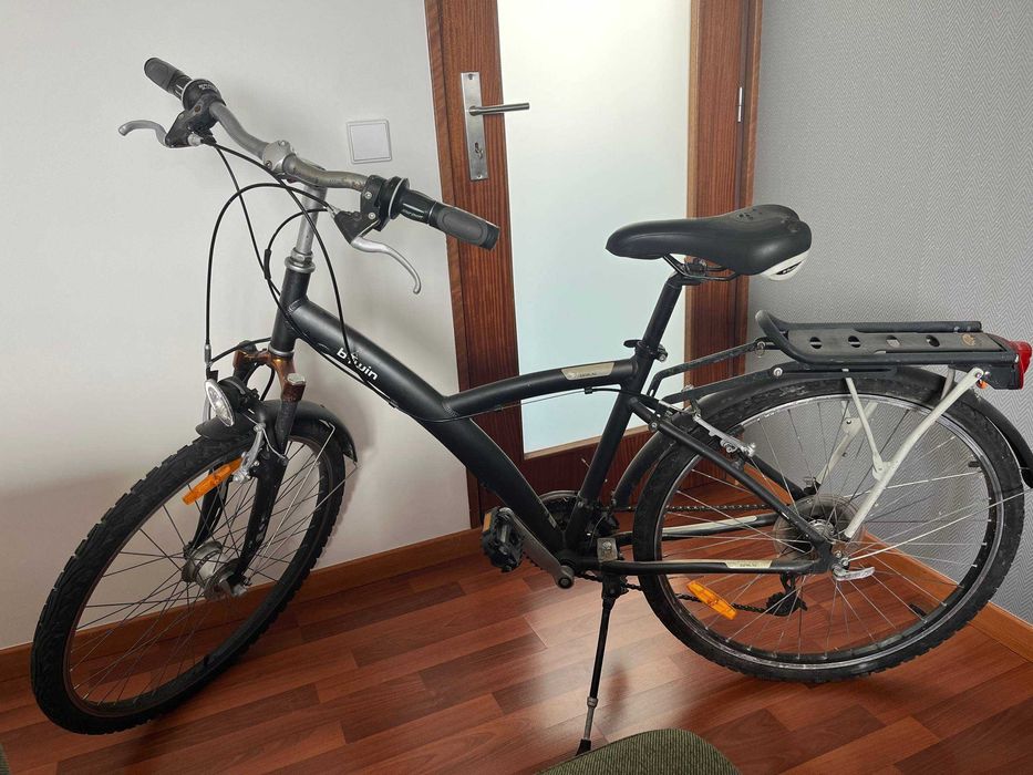 Bicicleta urbana feminina com bagageiro roda 26