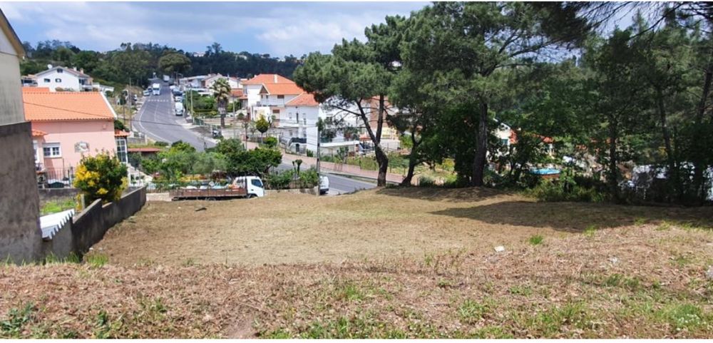 Terreno urbano Freixeira Loures