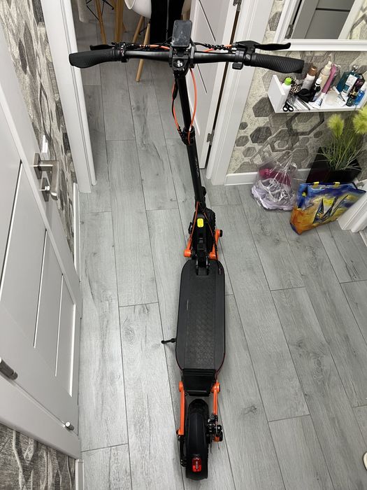 Электросамокат Joyor. Мощный