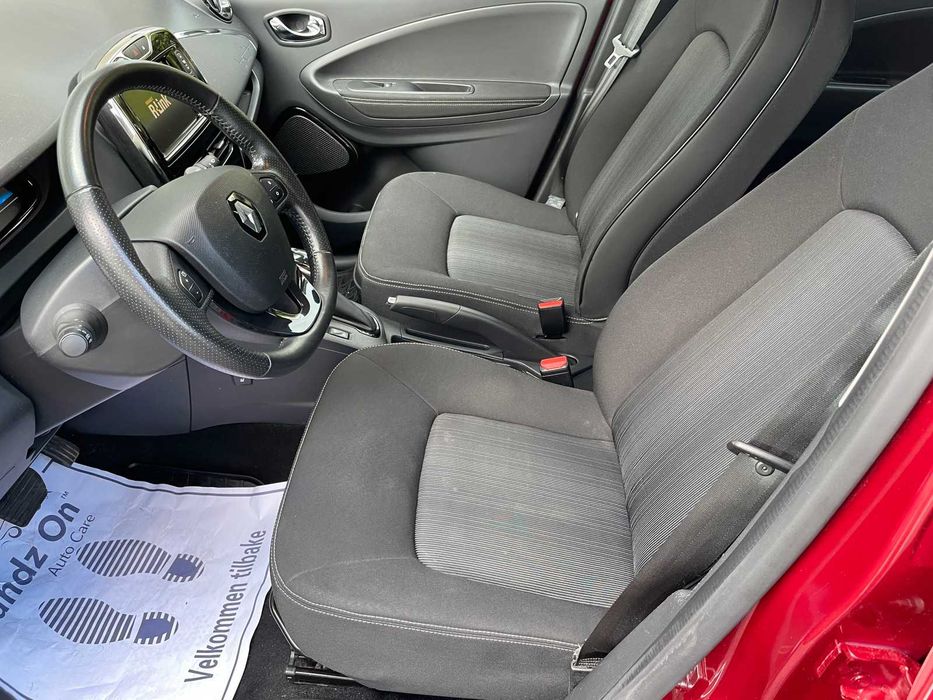 Renault Zoe 40квт 2018, без ДТП з Норвегії, розмитнена, рідний пробіг, два комплекти дисків з гумою