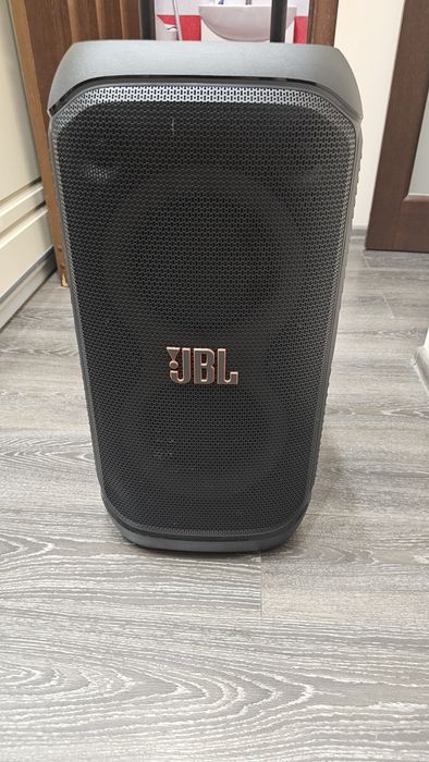 Продам колонку JBL 320
