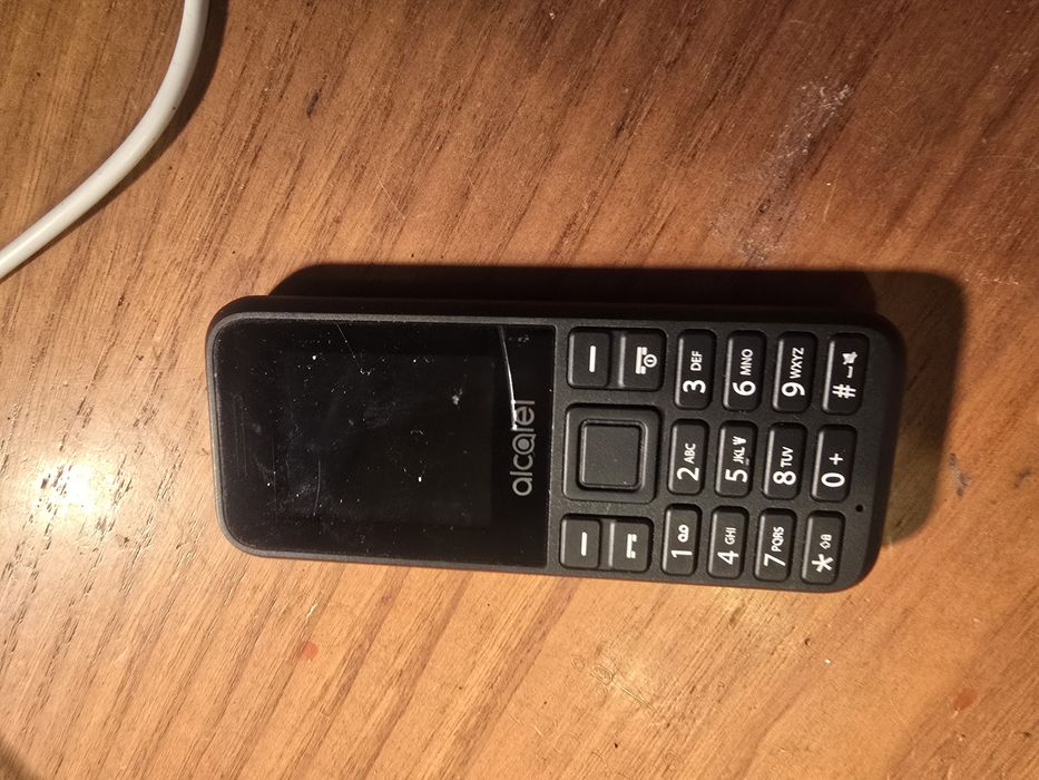 Telemovel de teclas em estado bom