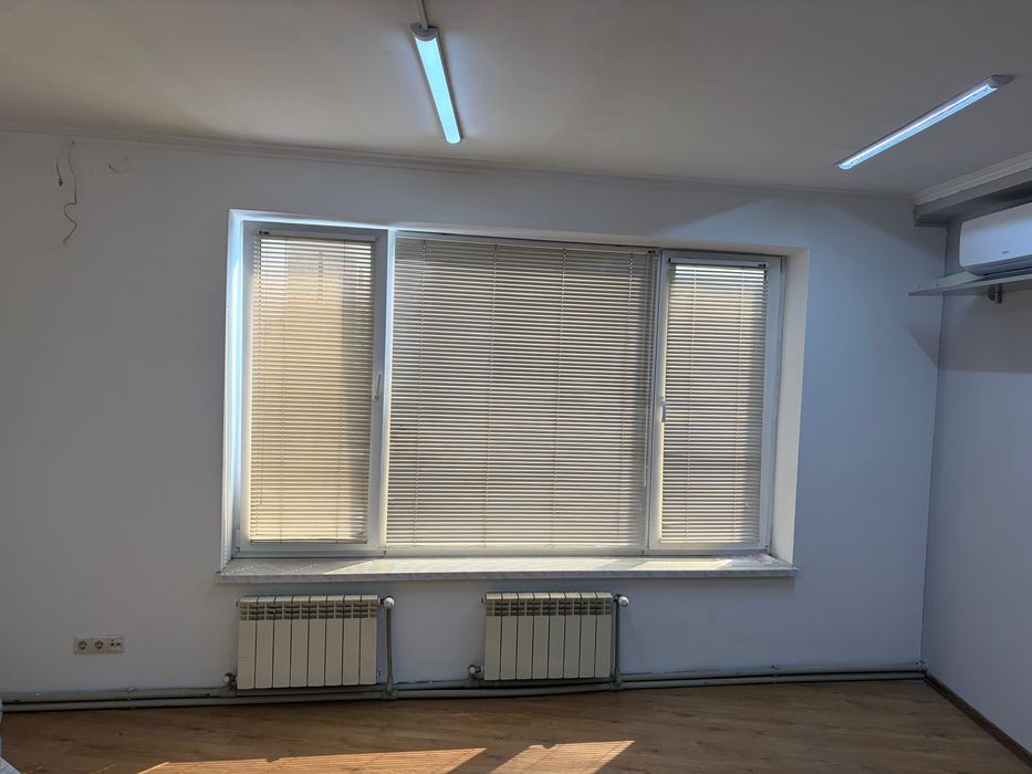 Сдам офис 20 м2 Таирова. Свет есть всегда. Коммуналка входит в аренду