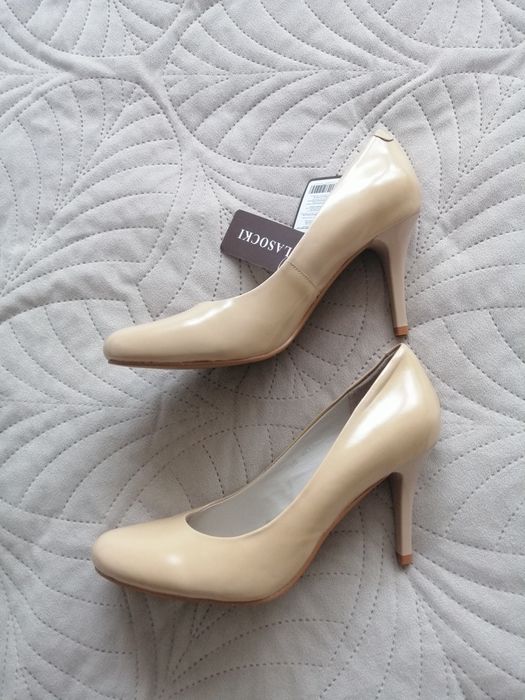 Buty na obcasie Lasocki