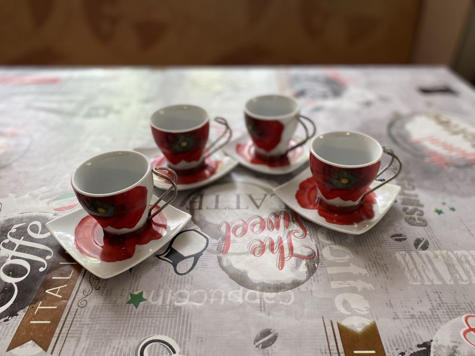 Кофейні чашки на 4 персони