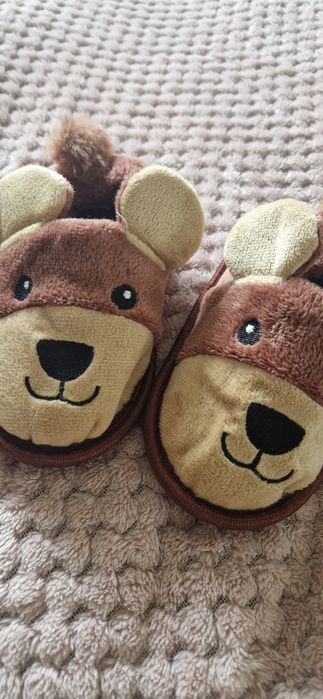 Kapcie dziecięce pluszowe misie 22/23 nowe