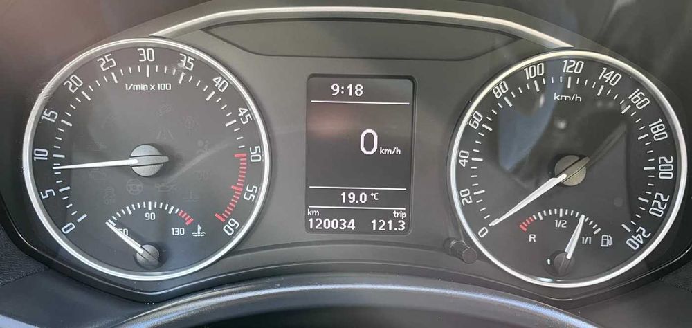 Škoda Octavia II 1.6 TDI 105 CV – 2011 – Económico e Fiável