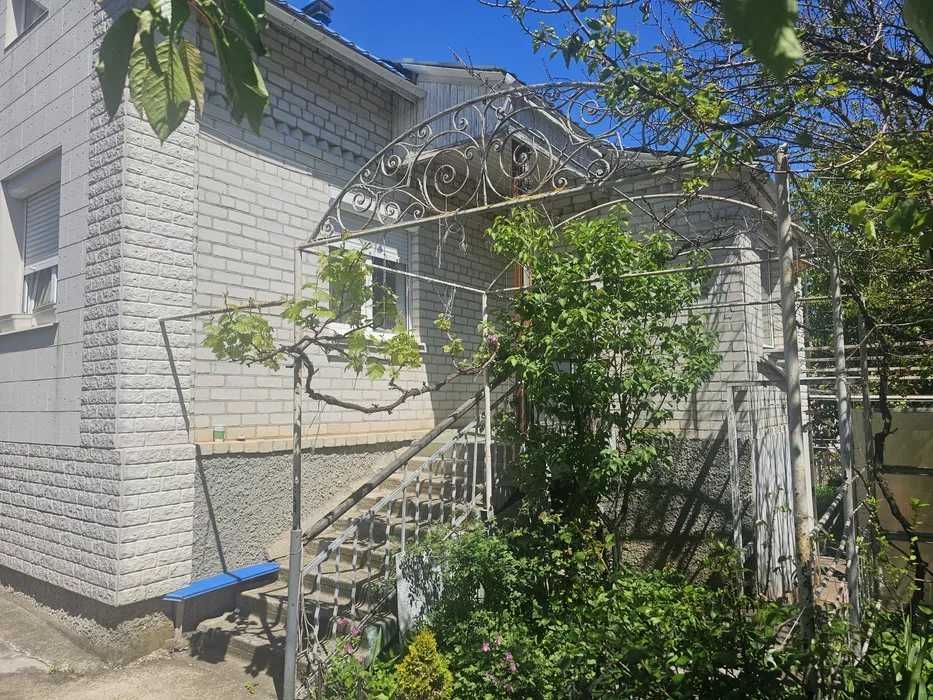 (13) Продам капітальний будинок в Сухому Лимані
