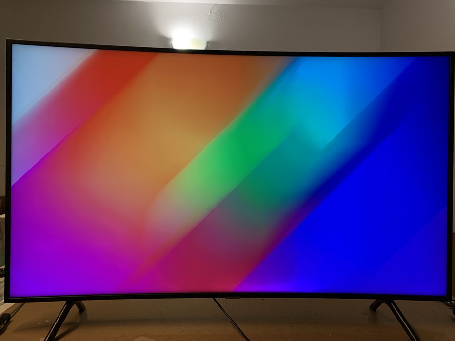 SmartTV curved 4K UHD DVB-T2 Samsung 55 cali