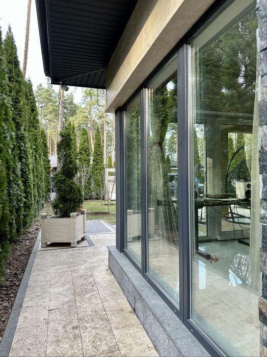 Крутий одноповерховий будинок з ремонтом, меблями та технікою. Ліс.