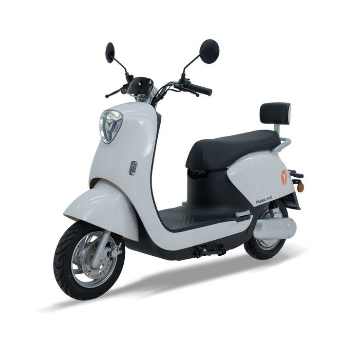 Scooter electrica Yadea M6 NOVAS + 2 capacetes