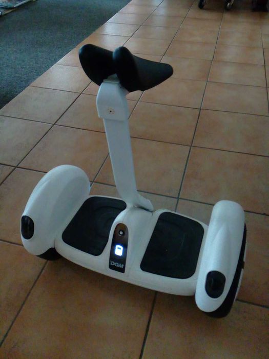 Saguay Pojazd elektryczny dla młodzieży lub dorosłych