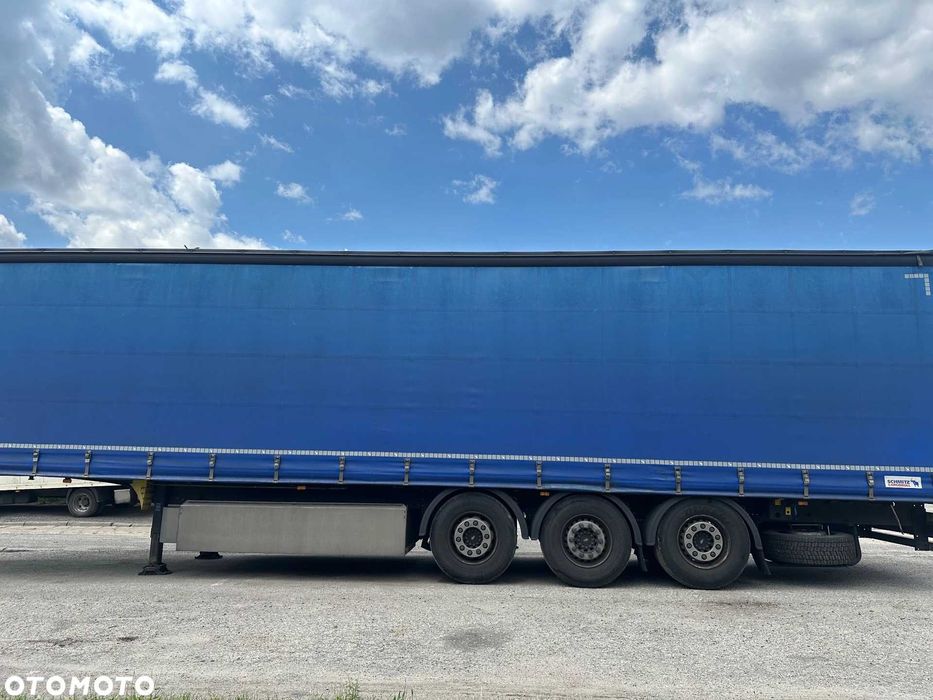 Schmitz Cargobull SCB S3T Schmitz / тентована / XL / 2X підйомні осі /