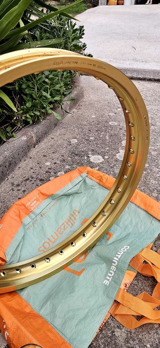 Aro dourado Honda R21 x2.15