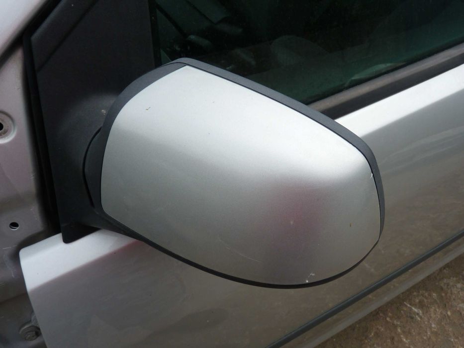 Ford Focus MK2 lusterka prawe i lewe elek 03 5 PIN
